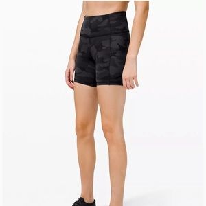 Lululemon Fast and Free High Rise Short - 6” - Size 12